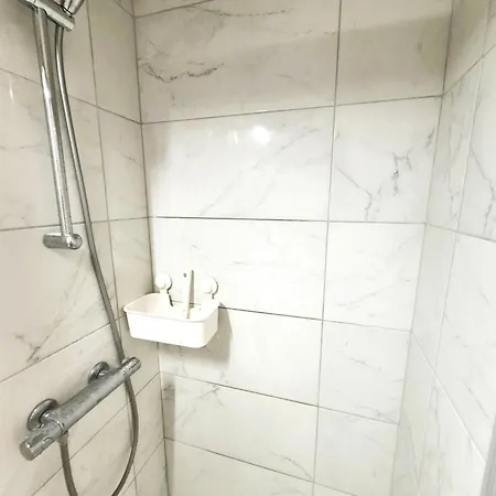 Le Bansky, Etape Urbaine, T2, Machine A Laver, Tv, Wifi Apartment *